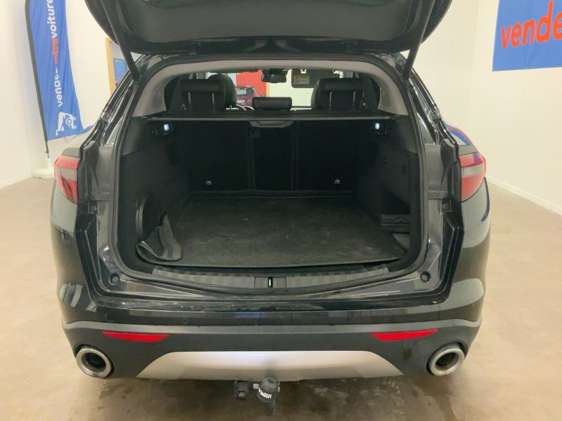 Alfa Romeo Stelvio 2.2 JTDM Lusso Q4 2018 – снимка 15