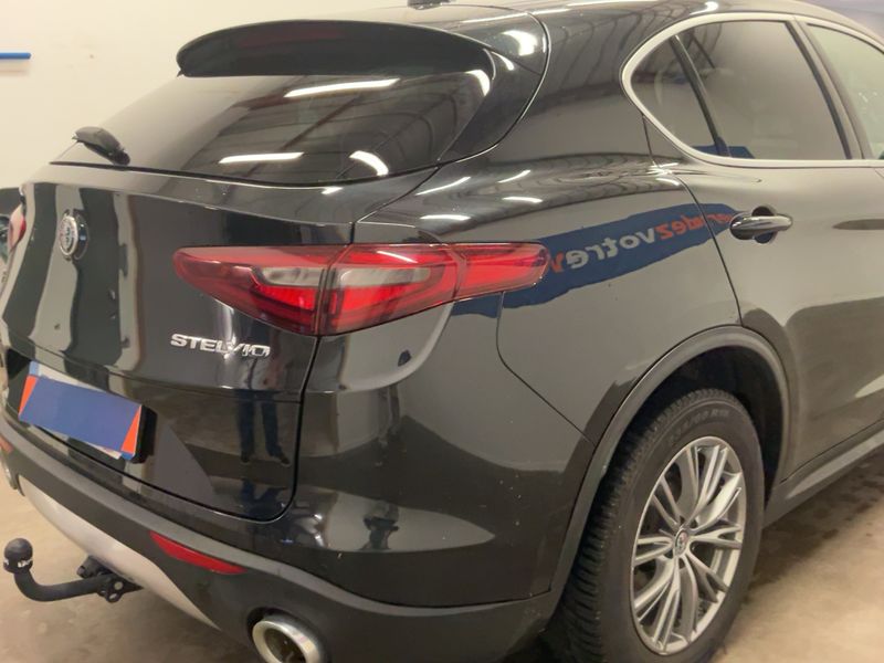 Alfa Romeo Stelvio 2.2 JTDM Lusso Q4 2018 – снимка 8