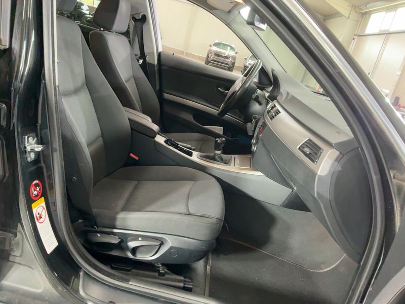 BMW 3er 325i 2007 – снимка 17