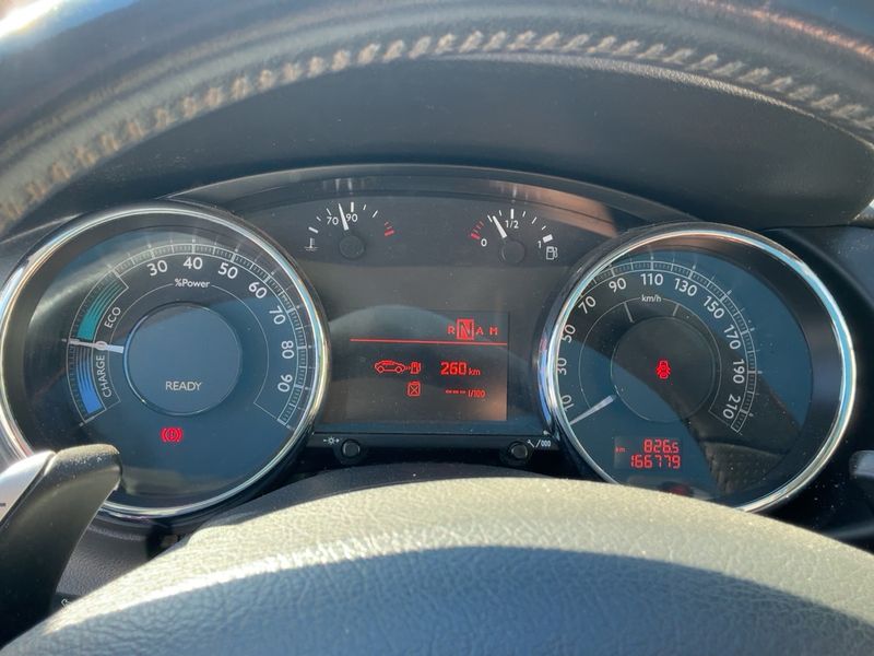 Peugeot 3008 2.0 HDi Active 2012 – снимка 18
