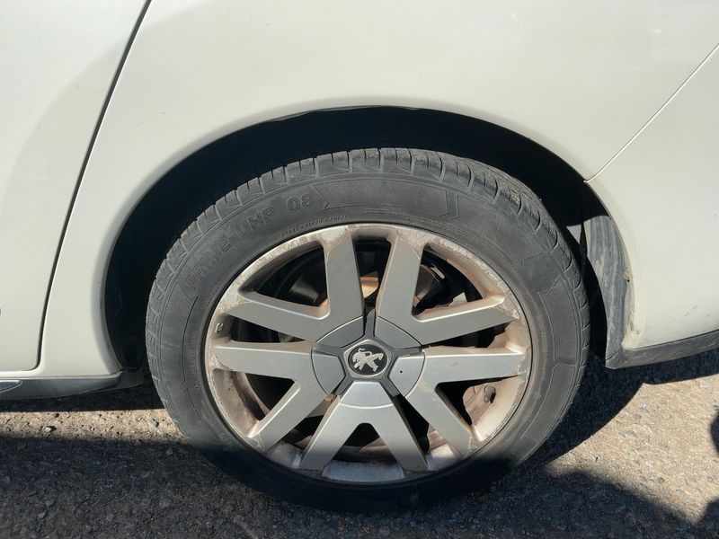 Peugeot 3008 2.0 HDi Active 2012 – снимка 5