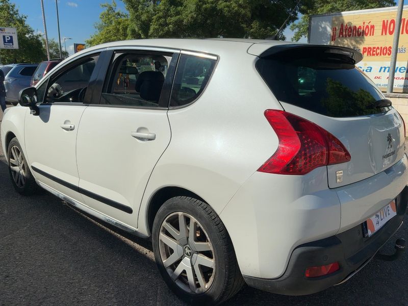 Peugeot 3008 2.0 HDi Active 2012 – снимка 6