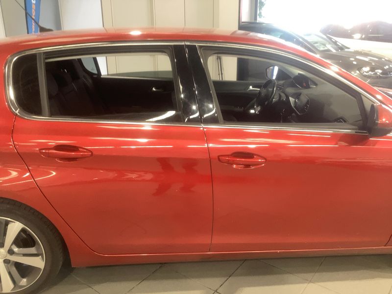 Peugeot 308 1.6 Blue-HDi Allure 2017 – снимка 10