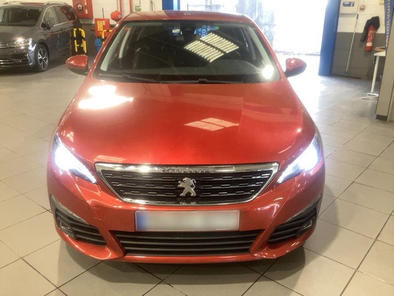 Peugeot 308 1.6 Blue-HDi Allure 2017 – снимка 14