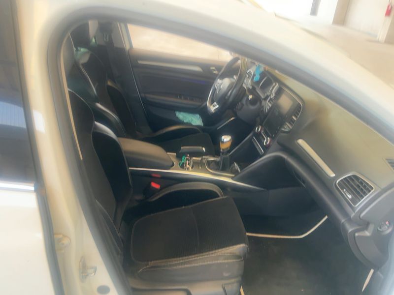 Renault Megane 1.5 dCi Energy Intens 2017 – снимка 16