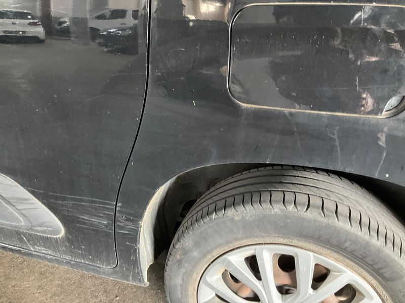 Citroen Berlingo 1.5 Blue-HDi Feel M 2018 – снимка на щета 47