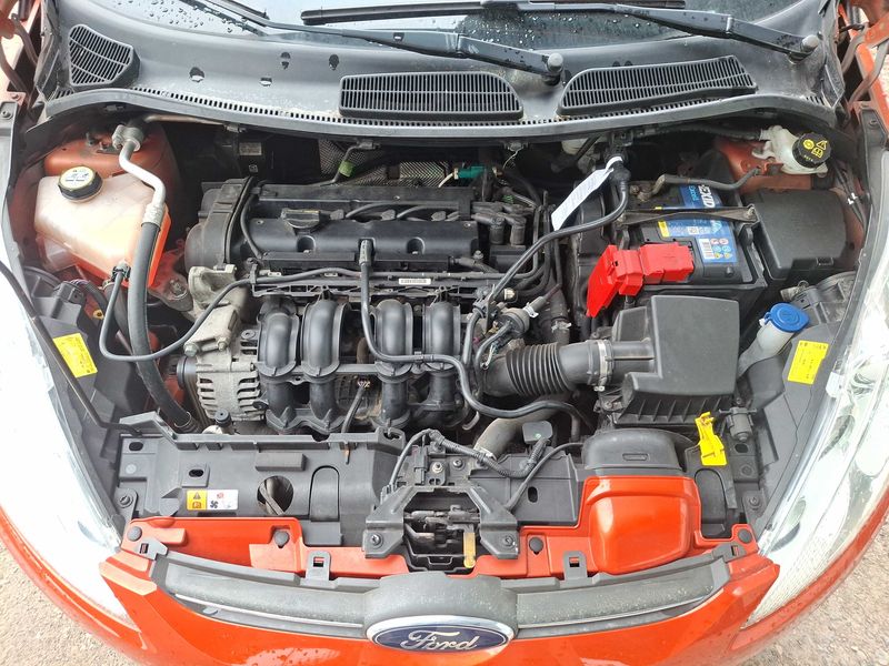 Ford Fiesta 1.25 Titanium 2012 – снимка 8