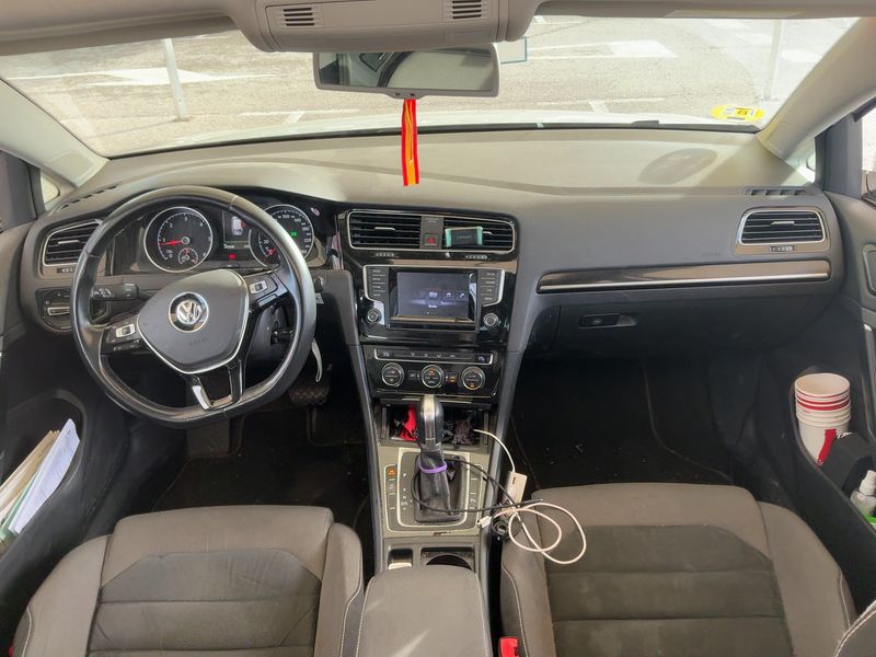 Volkswagen Golf VII 2.0 TDI Sport BlueMotion Tech 2015 – снимка 17