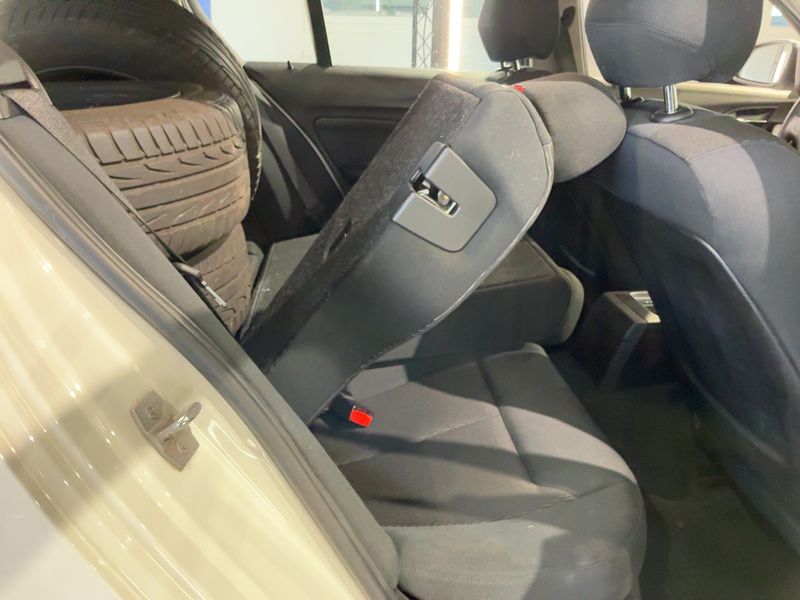 BMW 1er 116i 2012 – снимка 20
