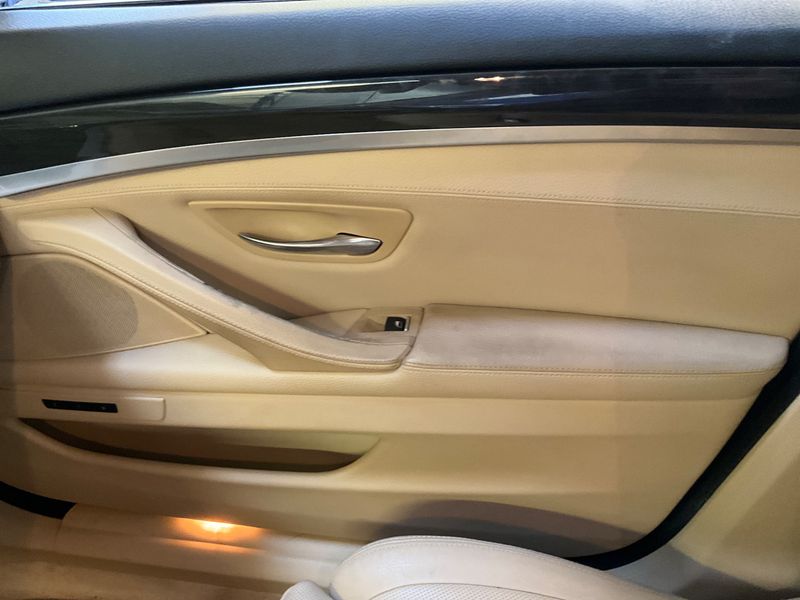 BMW 5er 535i xDrive 2011 – снимка 36