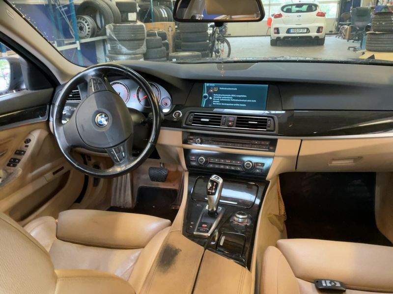 BMW 5er 535i xDrive 2011 – снимка 18