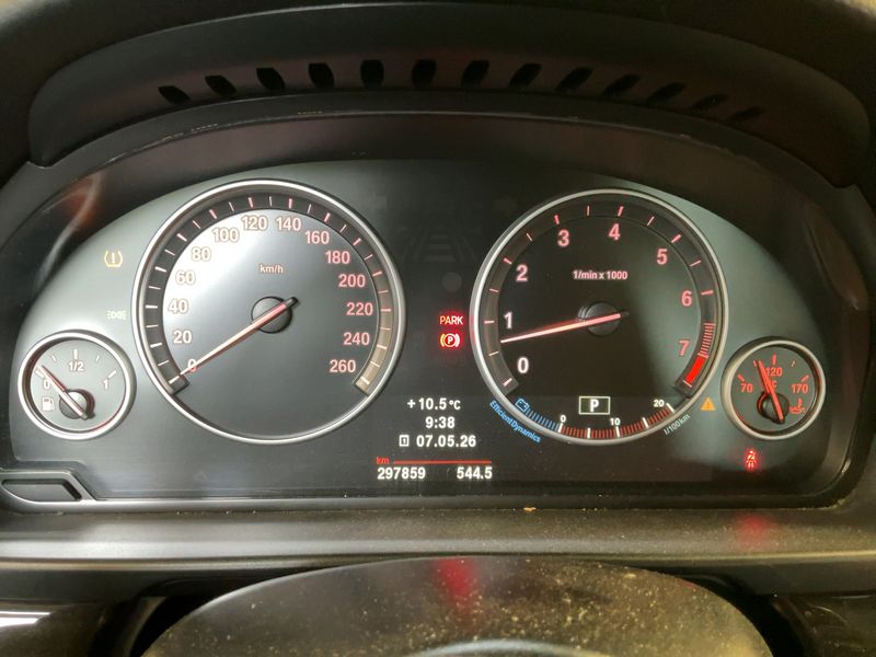BMW 5er 535i xDrive 2011 – снимка 19