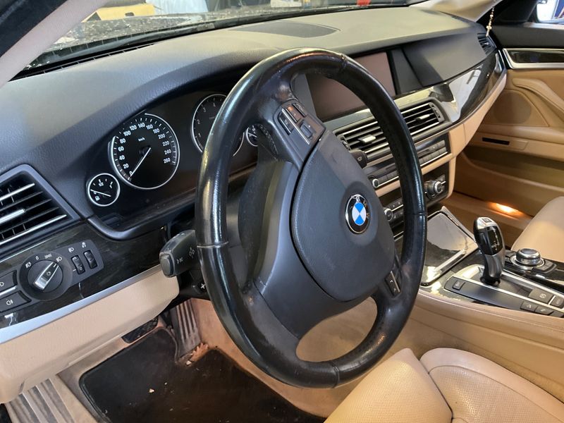 BMW 5er 535i xDrive 2011 – снимка 33