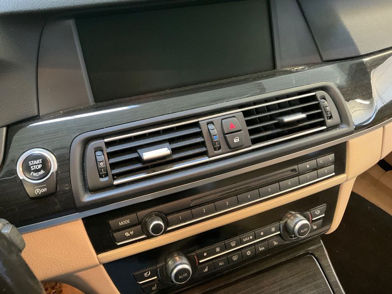 BMW 5er 535i xDrive 2011 – снимка 34