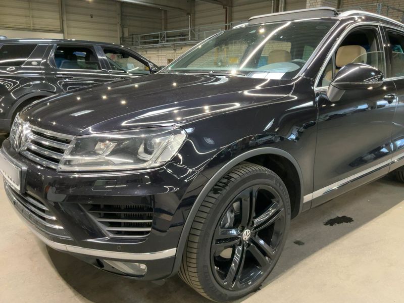 Volkswagen Touareg 3.0 V6 TDI Exclusive Terrain Tech BlueMotion Tech 2017 – снимка 2