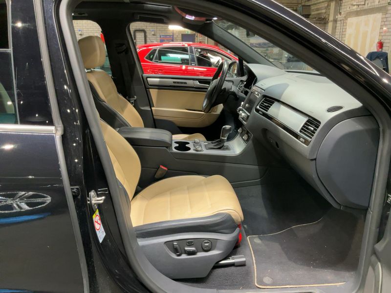 Volkswagen Touareg 3.0 V6 TDI Exclusive Terrain Tech BlueMotion Tech 2017 – снимка 17