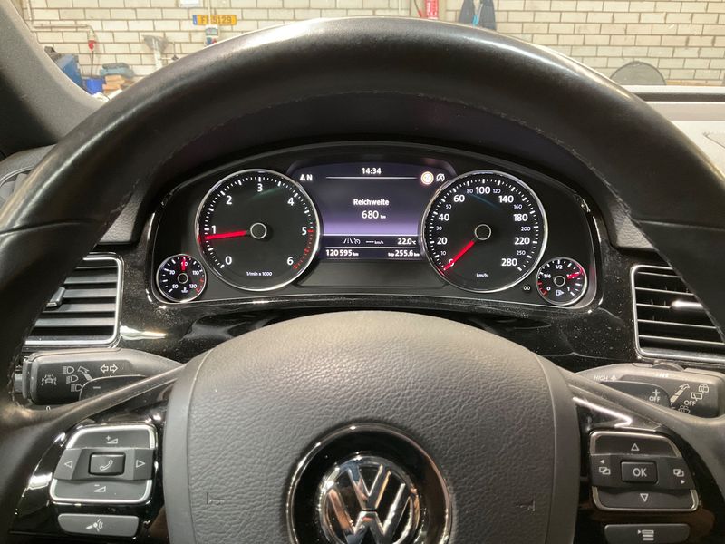 Volkswagen Touareg 3.0 V6 TDI Exclusive Terrain Tech BlueMotion Tech 2017 – снимка 19