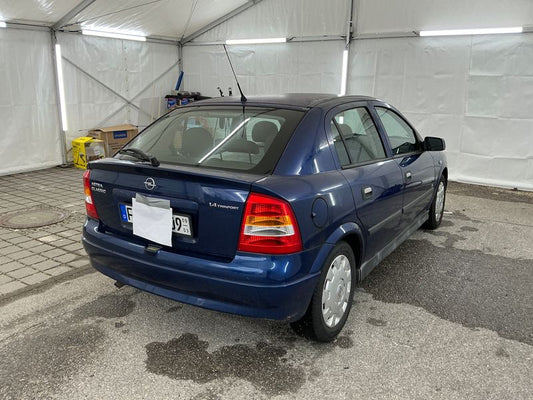 Opel Astra 1.4 Edition 2010 – снимка 2