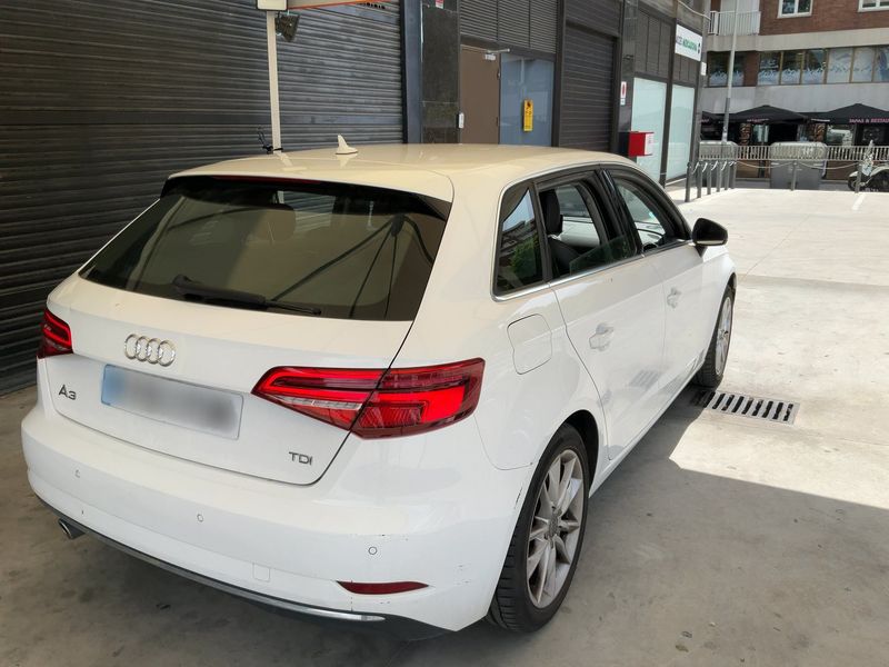 Audi A3 Sportback 1.6 TDI Design 2018 – снимка 8