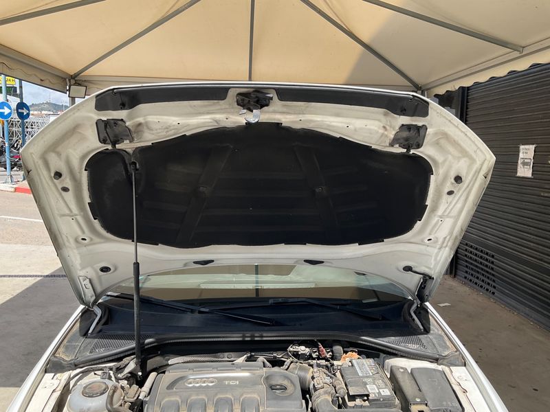 Audi A3 Sportback 1.6 TDI Design 2018 – снимка 24
