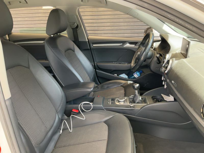 Audi A3 Sportback 1.6 TDI Design 2018 – снимка 16