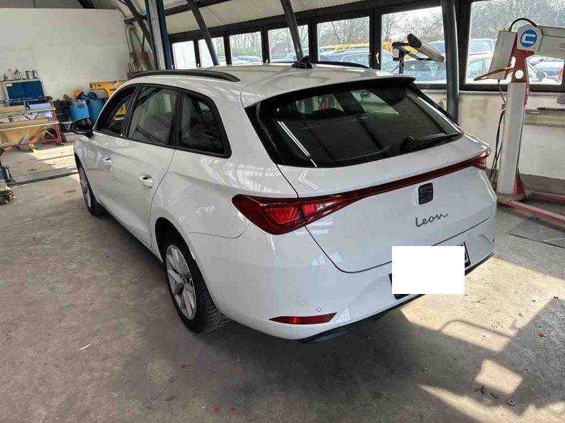 Seat Leon 2.0 TDI Style 2023 – снимка 3