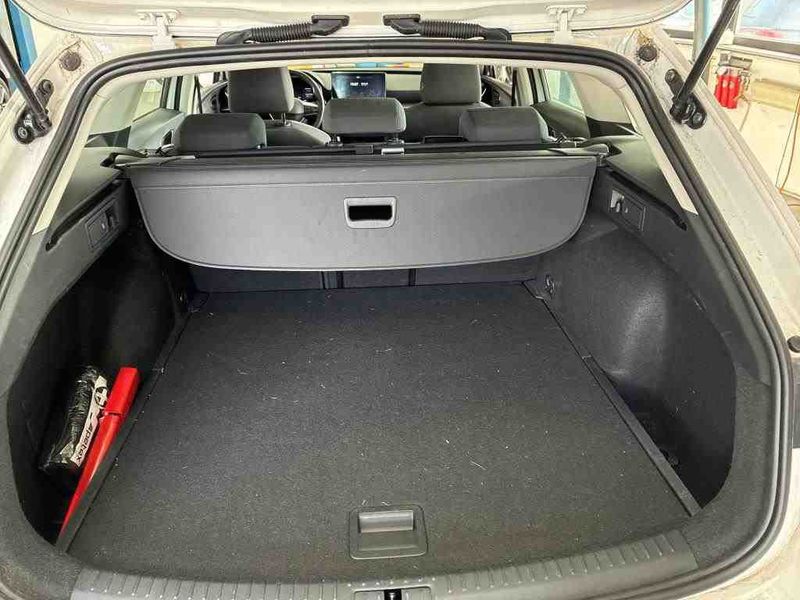 Seat Leon 2.0 TDI Style 2023 – снимка 25