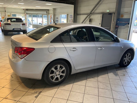 Chevrolet Cruze 2.0 Diesel LT 2010 – снимка 2