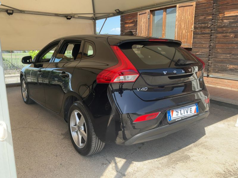 Volvo V40 2.0 D2 Kinetic 2015 – снимка 6