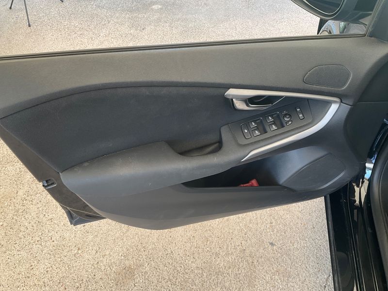 Volvo V40 2.0 D2 Kinetic 2015 – снимка 29