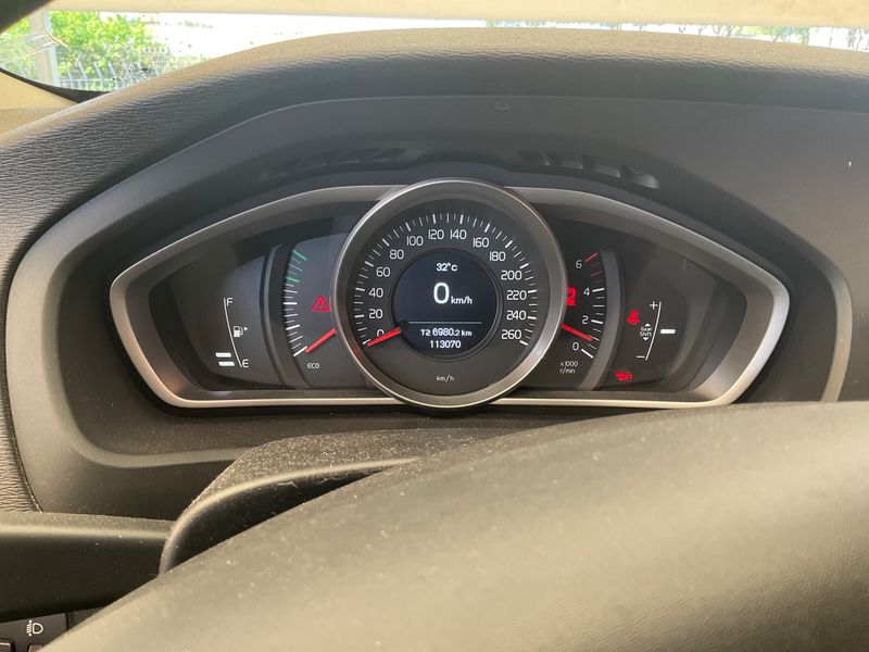 Volvo V40 2.0 D2 Kinetic 2015 – снимка 26