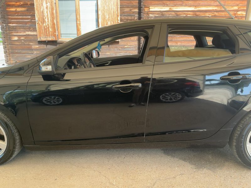 Volvo V40 2.0 D2 Kinetic 2015 – снимка 4