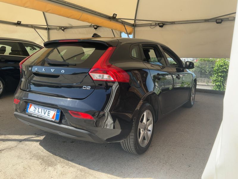 Volvo V40 2.0 D2 Kinetic 2015 – снимка 8