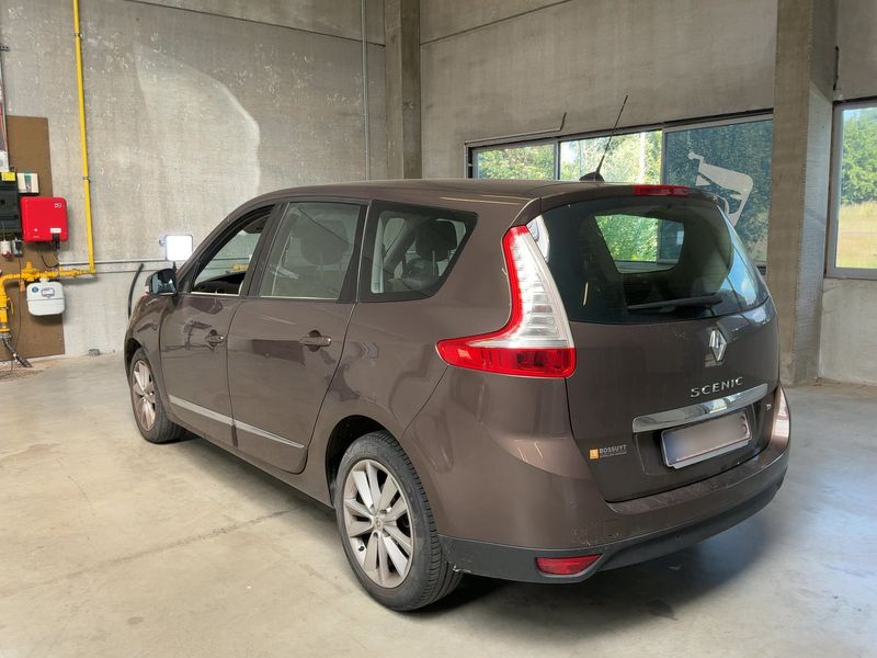 Renault Grand Scenic 1.4 TCe Luxe 2012 – снимка 6