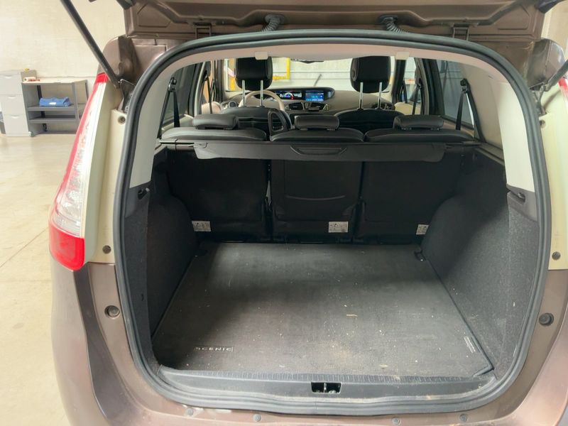 Renault Grand Scenic 1.4 TCe Luxe 2012 – снимка 15