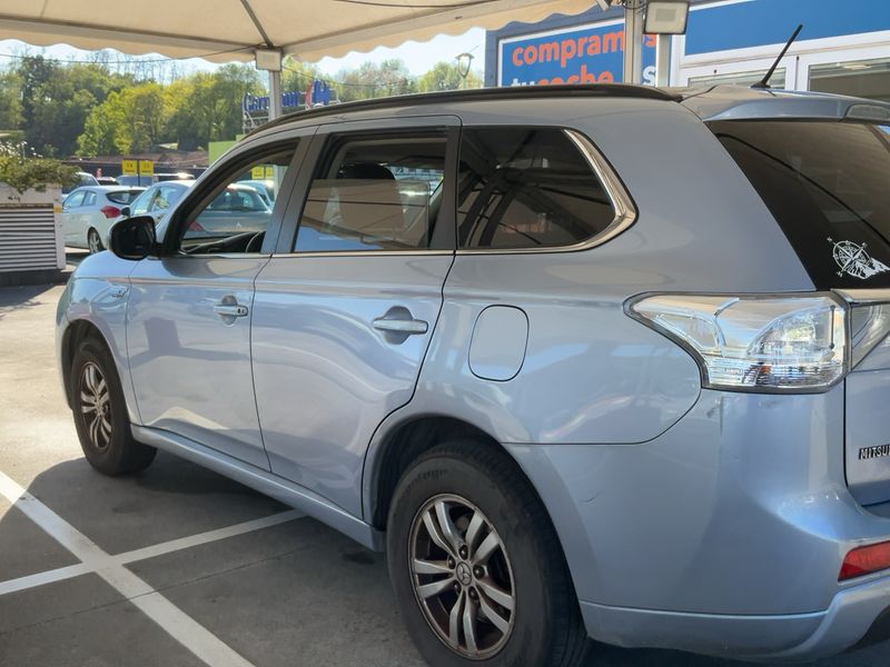 Mitsubishi Outlander 2.0 PHEV Motion 4WD 2014 – снимка 6
