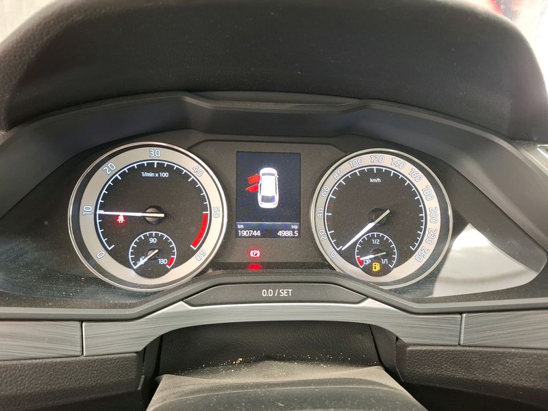 Skoda Superb 2.0 TDI Business 2021 – снимка 11