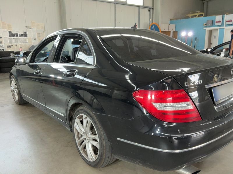 Mercedes-Benz C-Klasse C 220 CDI BlueEfficiency Avantgarde 2013 – снимка 3