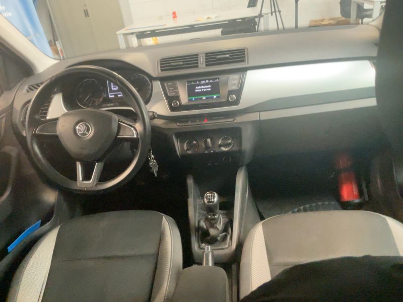 Skoda Fabia 1.0 MPI Ambition 2015 – снимка 17