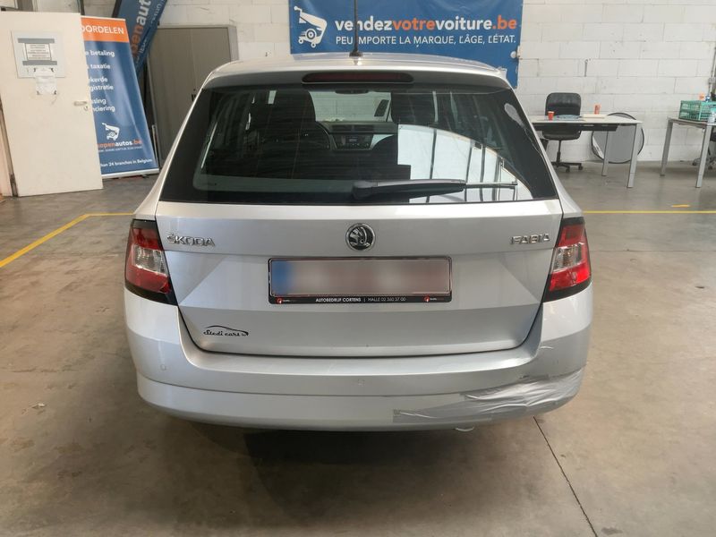 Skoda Fabia 1.0 MPI Ambition 2015 – снимка 7