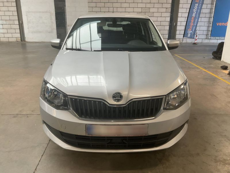 Skoda Fabia 1.0 MPI Ambition 2015 – снимка 14