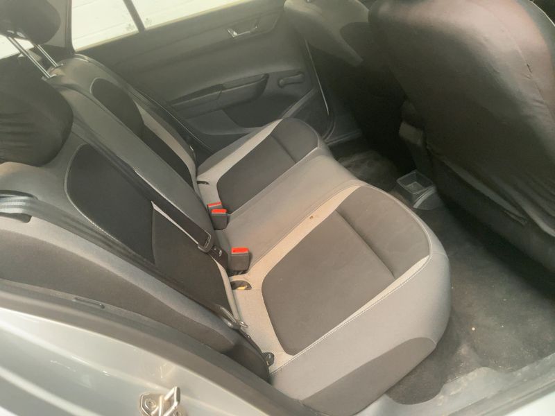Skoda Fabia 1.0 MPI Ambition 2015 – снимка 19