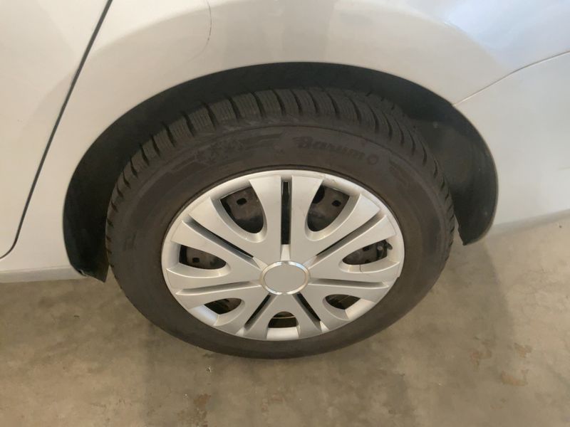 Skoda Fabia 1.0 MPI Ambition 2015 – снимка 5