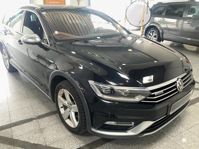 Volkswagen Passat Alltrack 2.0 TDI 4Motion BlueMotion Tech 2017 – снимка 12