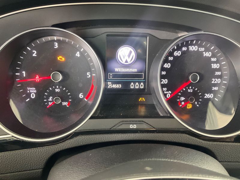 Volkswagen Passat Alltrack 2.0 TDI 4Motion BlueMotion Tech 2017 – снимка 32