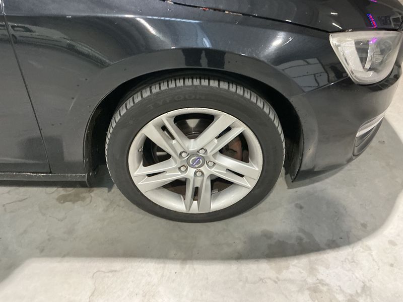 Volvo V60 2.0 D4 Momentum 2014 – снимка 11