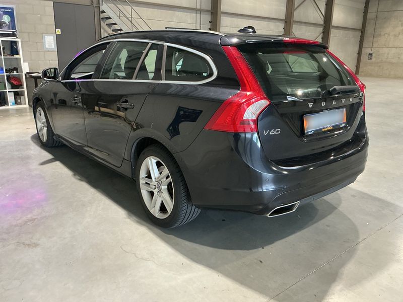 Volvo V60 2.0 D4 Momentum 2014 – снимка 6
