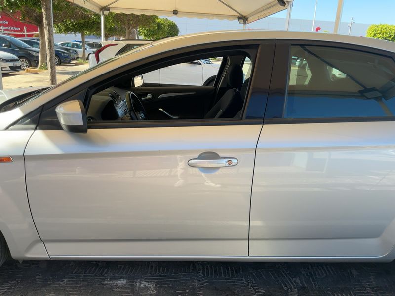 Ford Mondeo 2.0 TDCi Trend 2010 – снимка 4