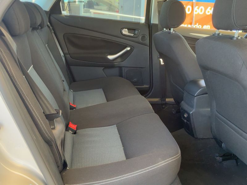 Ford Mondeo 2.0 TDCi Trend 2010 – снимка 19