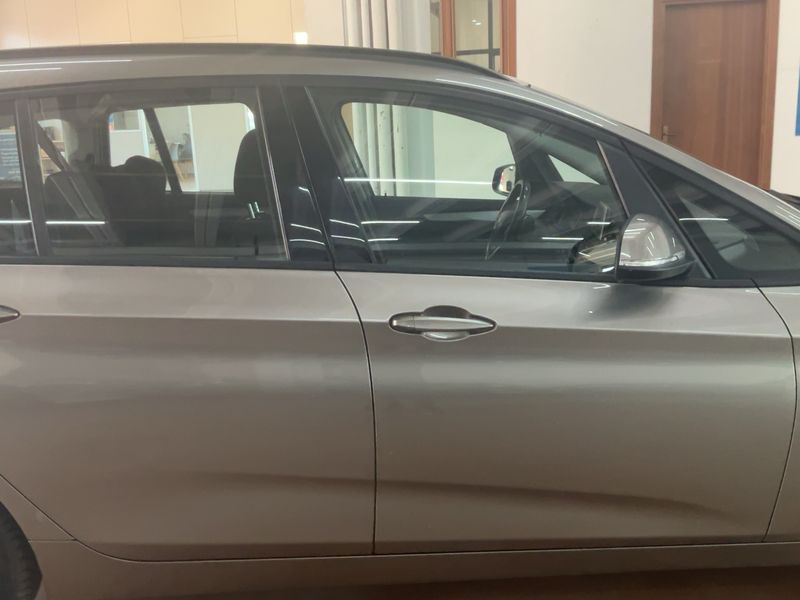 BMW 2er 218d Gran Tourer Advantage 2015 – снимка 10